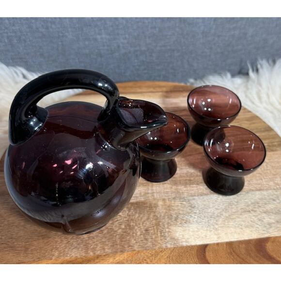 Vintage Cambridge Decanter with Three Cordial Glasses - Picture 3 of 6